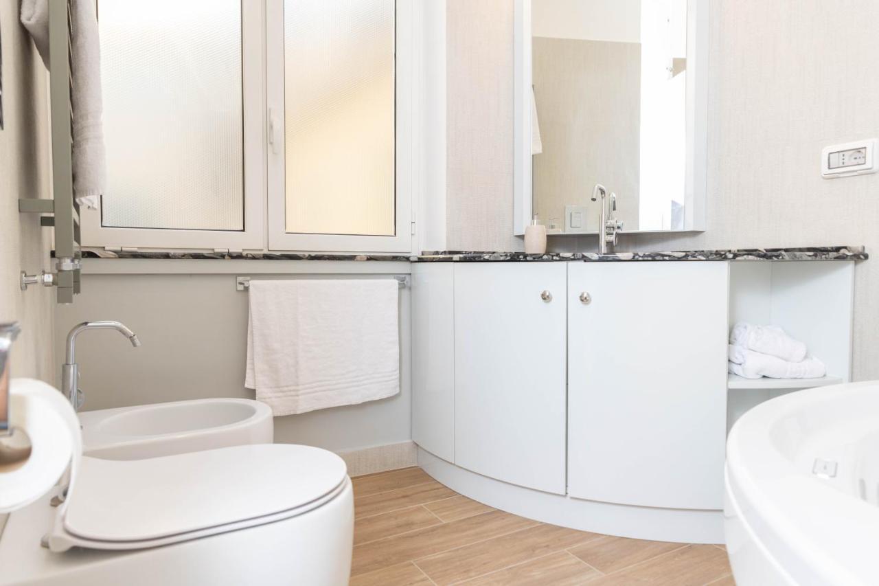 Colosseo Brightful Apartment With Rooftop Rome Exterior photo
